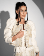 Model în sacou boucle cu mâneci bufante, contrast cromatic, purtat în mărimea S
